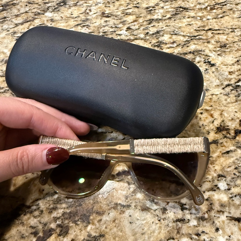 Chanel 5409-A Beige Cat Eye Sunglasses w/ Raffia Braid Temples & Case - Picture 6 of 10